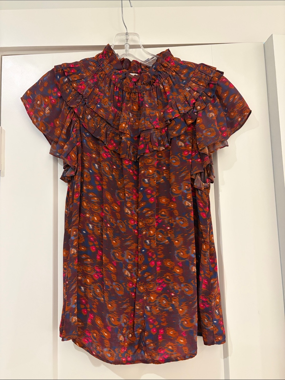 SEA New York flutter sleeve top brown/rust, red, blue maroon size M like new